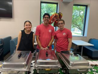 team serving lunch