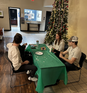 students decorating ornaments